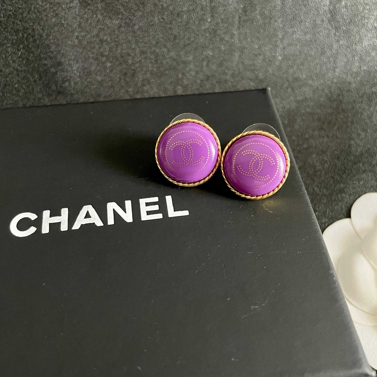 Double-C Emblem Stud Earrings in Polished Metal-Tone – Design 311 detail view
