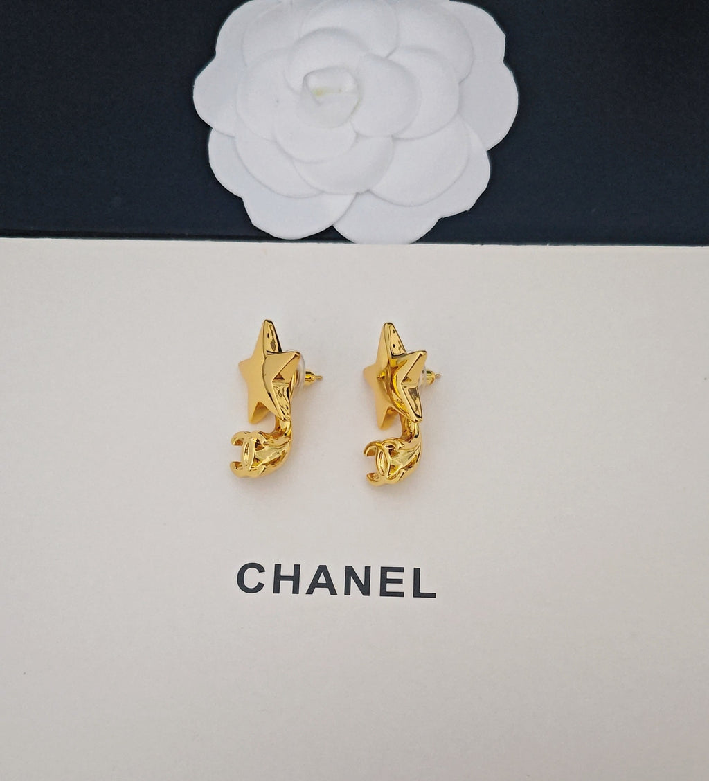 Signature Emblem Statement Earrings in Gold-Tone – Design 028 side detail