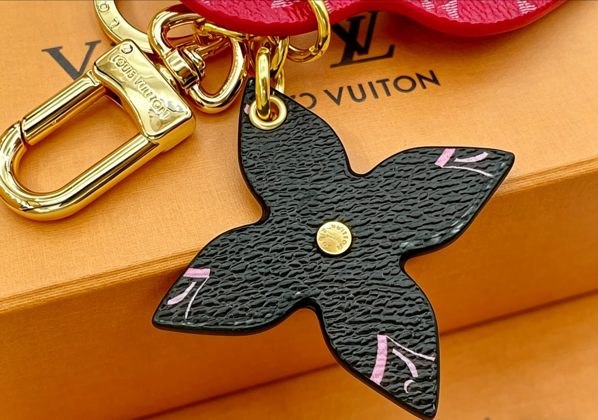 Letter Emblem Keychain – Red Detail close-up detail