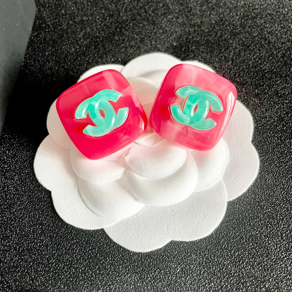 Double-C Emblem Stud Earrings in Polished Metal-Tone – Design 328 front product view