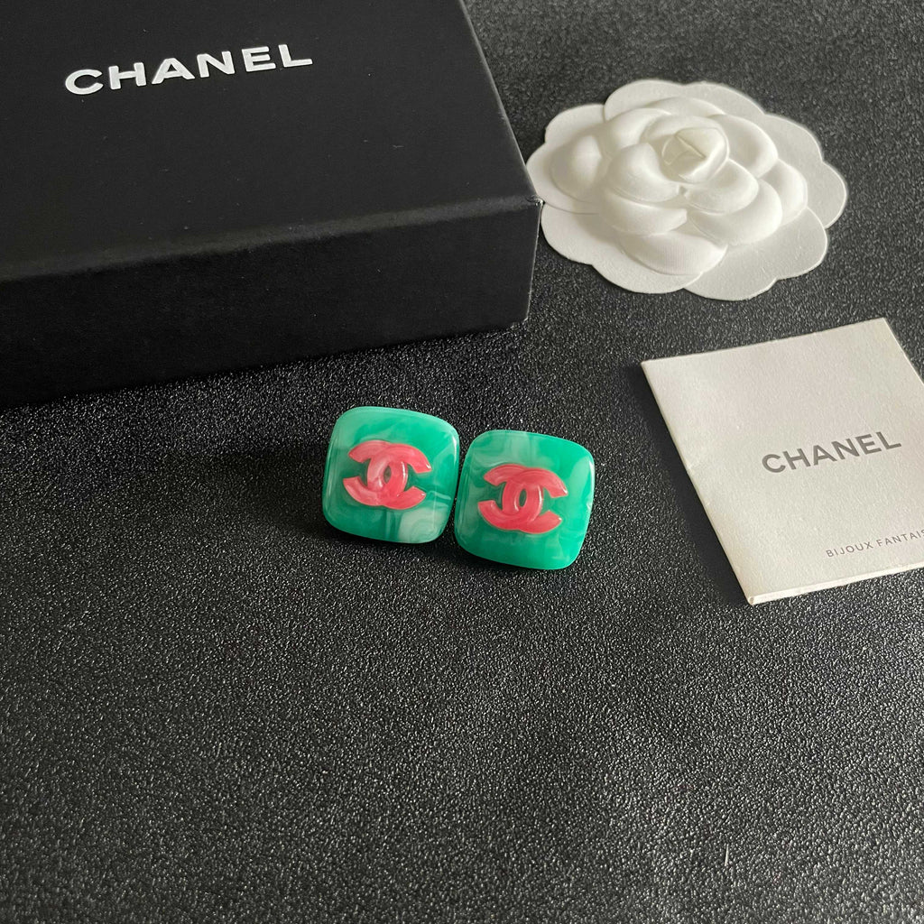 Double-C Emblem Stud Earrings in Polished Metal-Tone – Design 319 styled product view