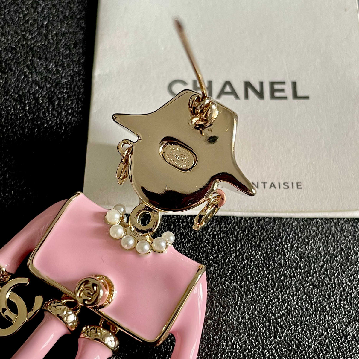 Signature Emblem Brooch in Polished Metal-Tone – Design 046 main product view