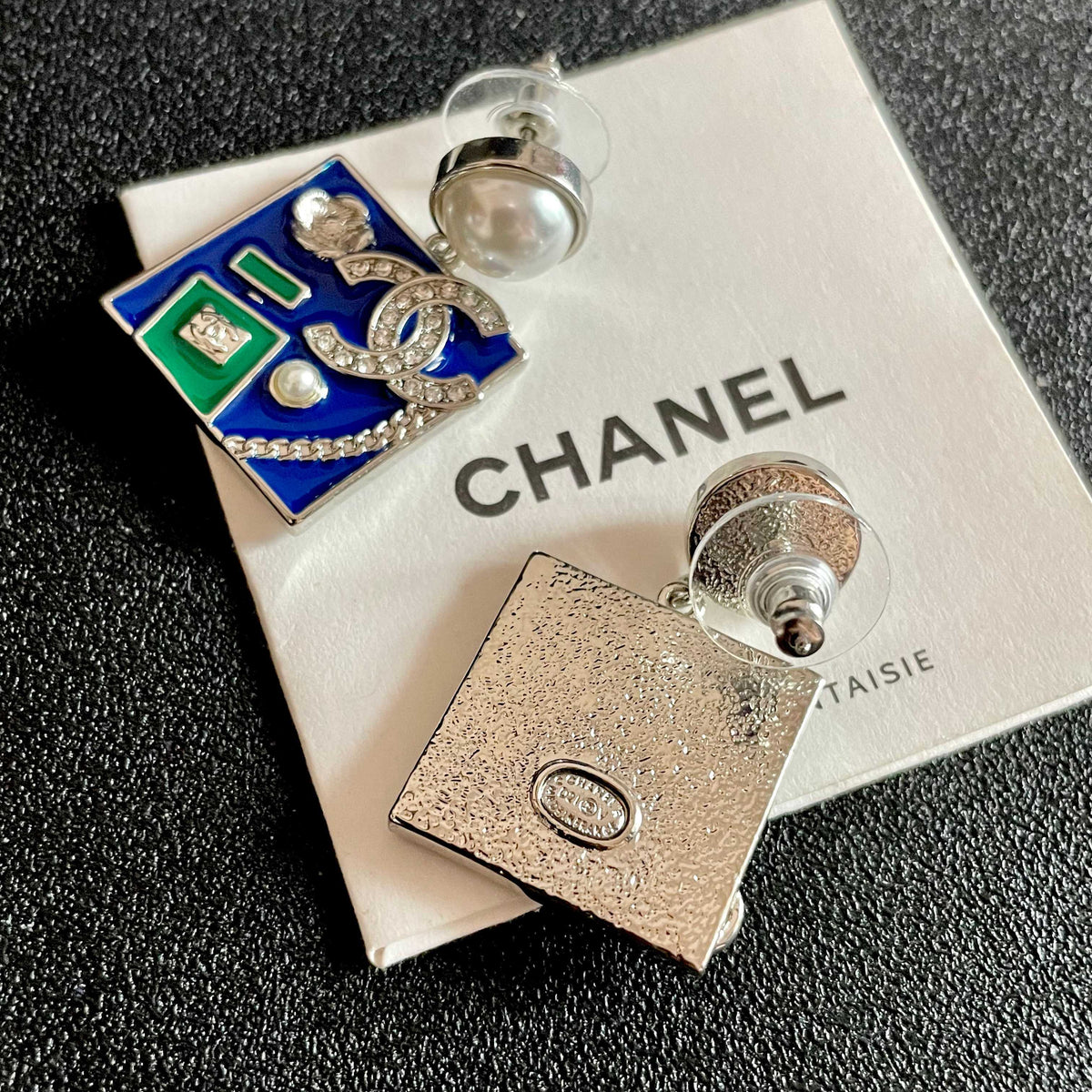 Double-C Emblem Statement Earrings in Polished Metal-Tone – Design 054 main product view
