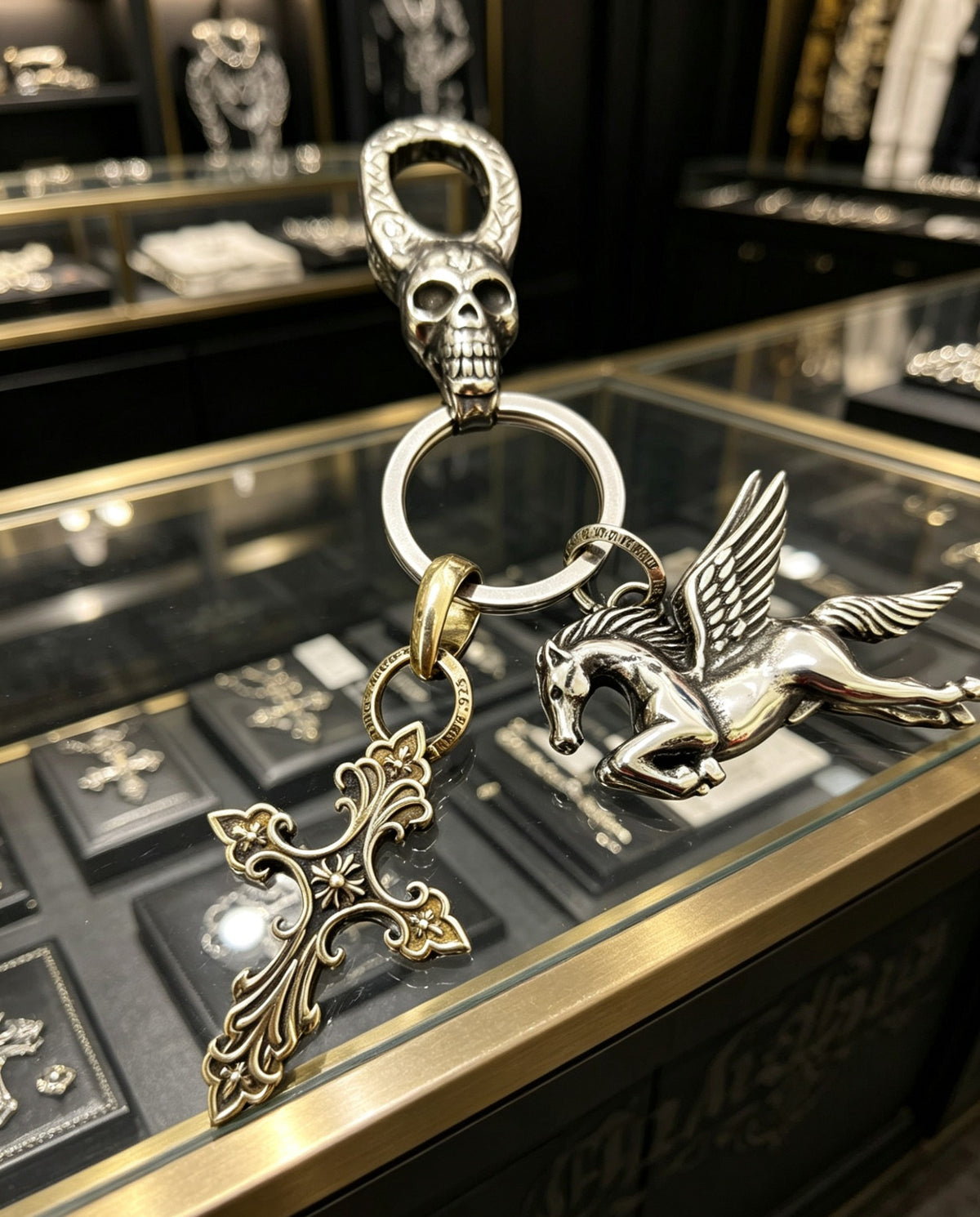 Cross Keychain in Antique Silver-Tone – Design 05 close-up detail