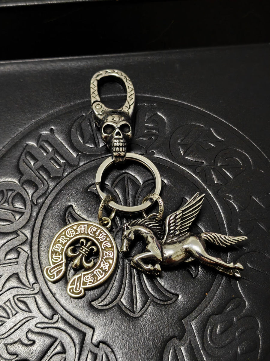 Skull Keychain in Antique Silver-Tone – Design 02 main product view