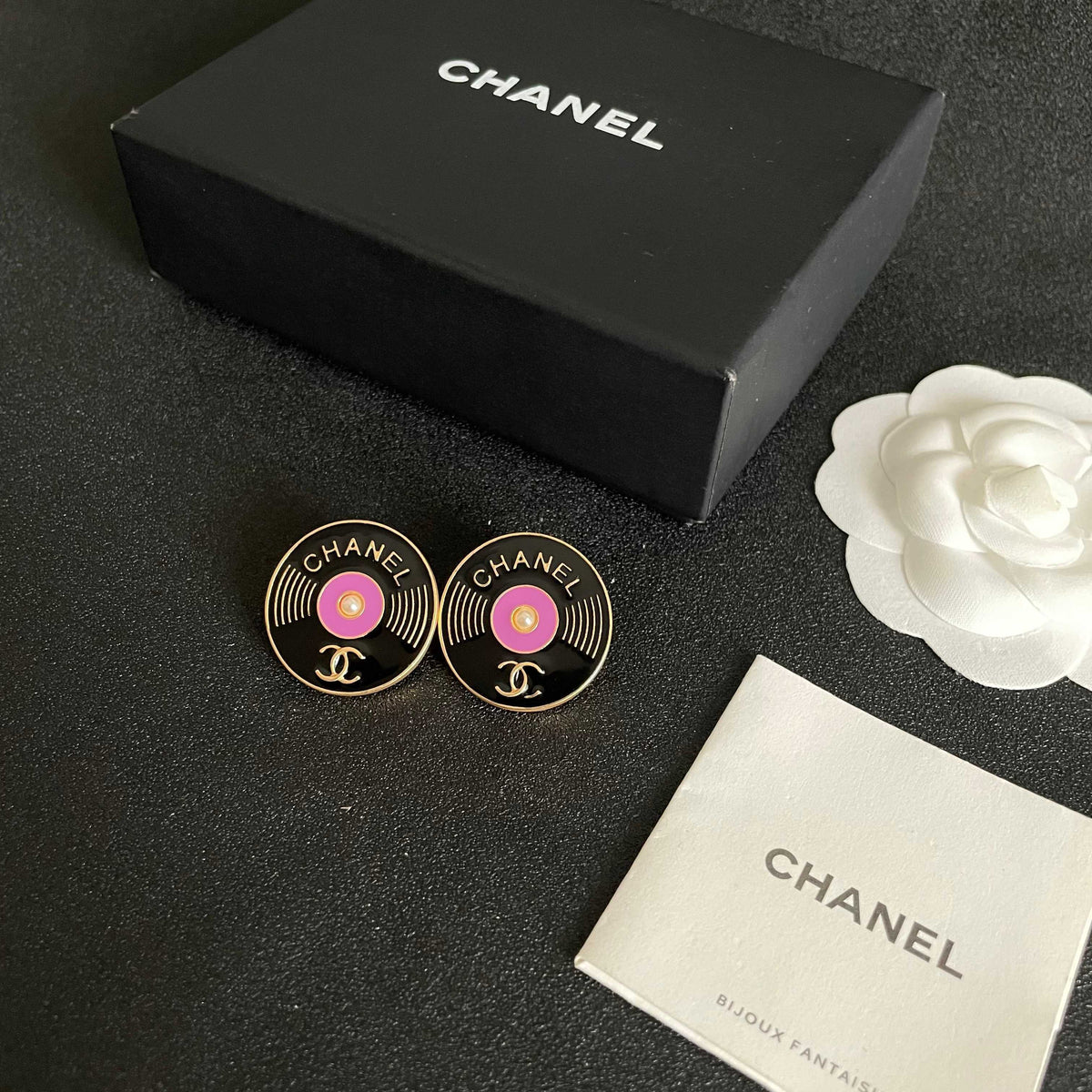 Double-C Emblem Stud Earrings in Polished Metal-Tone – Design 359 close-up detail