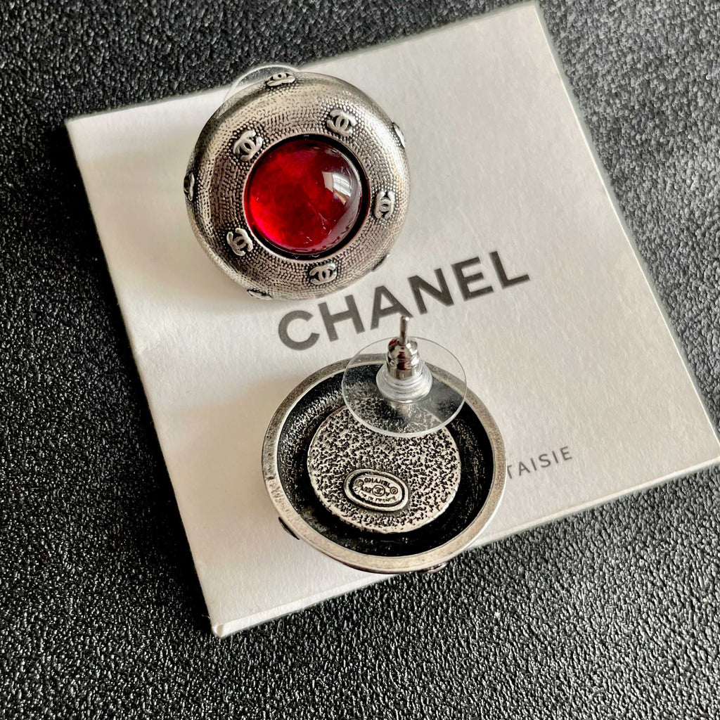 Double-C Emblem Stud Earrings in Polished Metal-Tone – Design 354 main product view