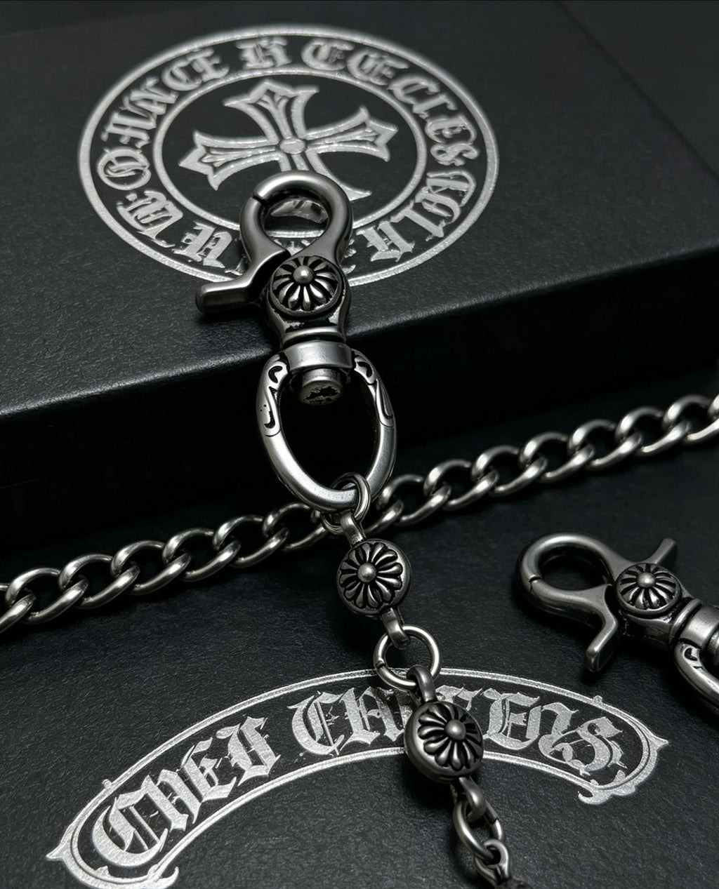 Floral Cross Multi-Use Chain Accessory – Design 03 close-up detail