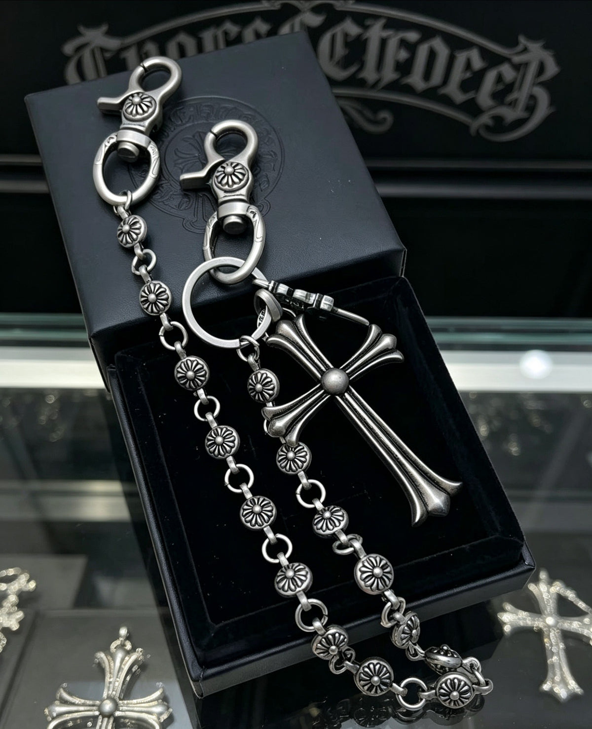 Cross Multi-Use Chain Accessory – Design 03 side detail