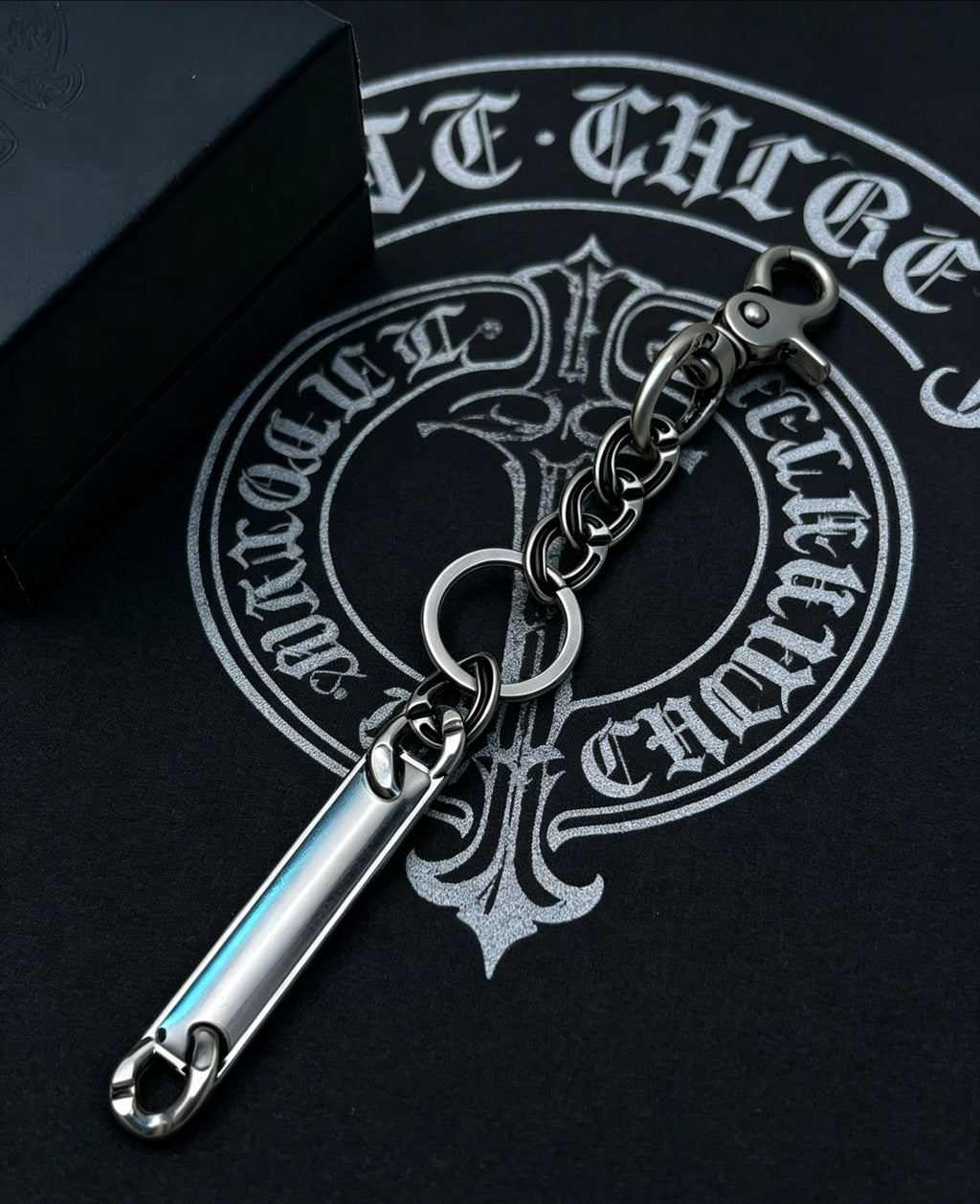 Floral Cross Multi-Use Chain Accessory – Design 02 side detail
