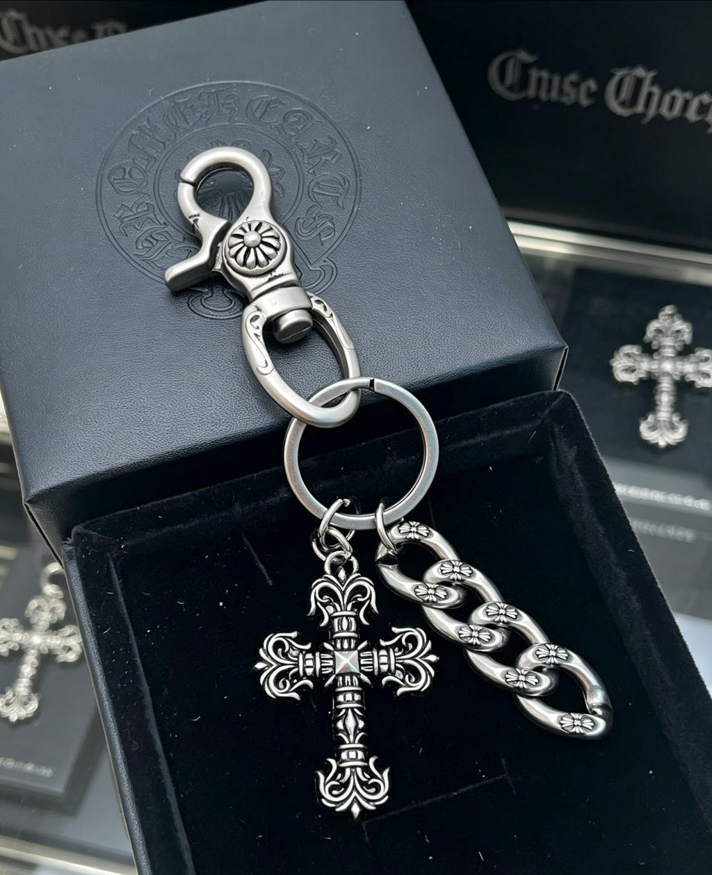 Cross Multi-Use Chain Accessory – Design 02 front product view