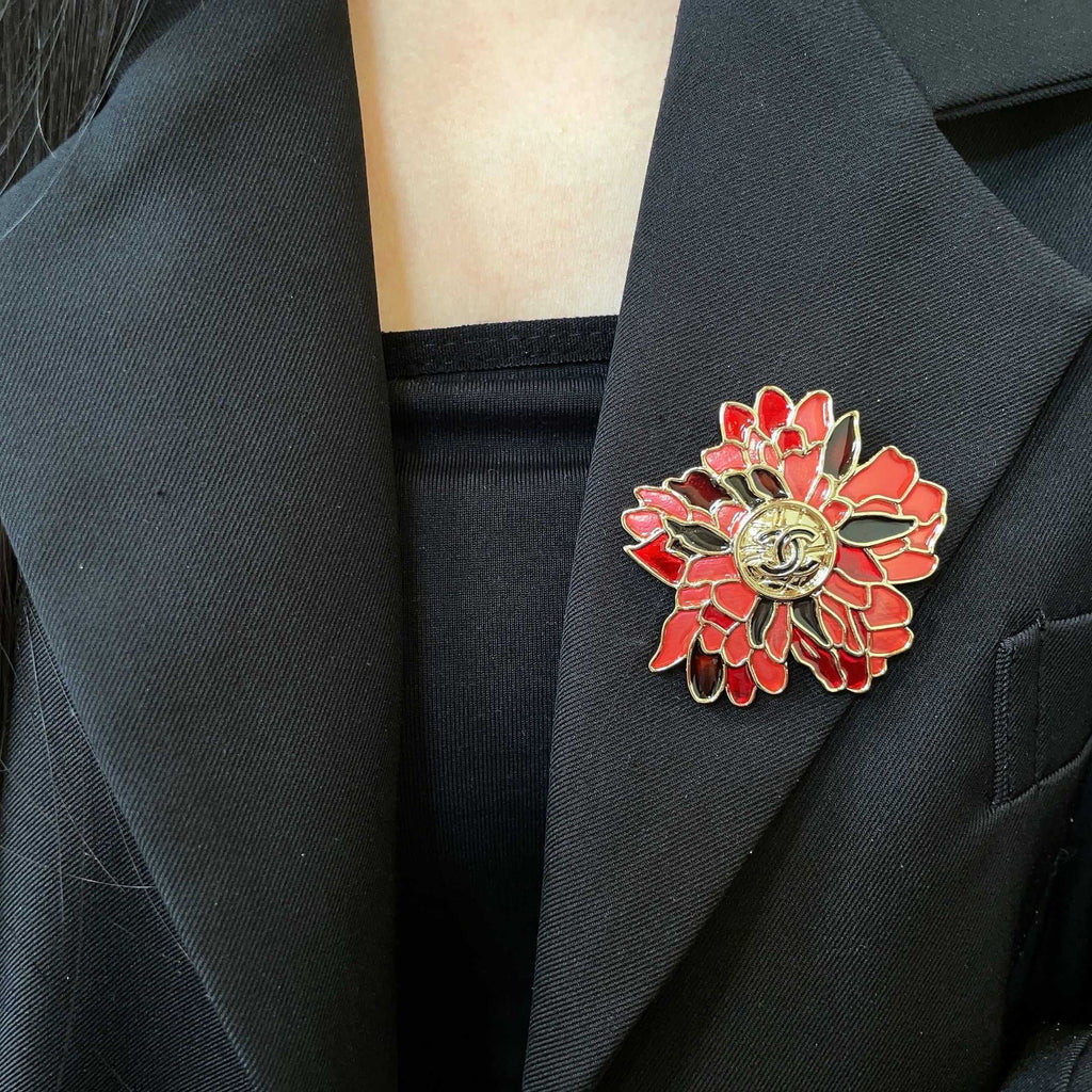 Signature Emblem Brooch in Polished Metal-Tone – Design 055 front product view