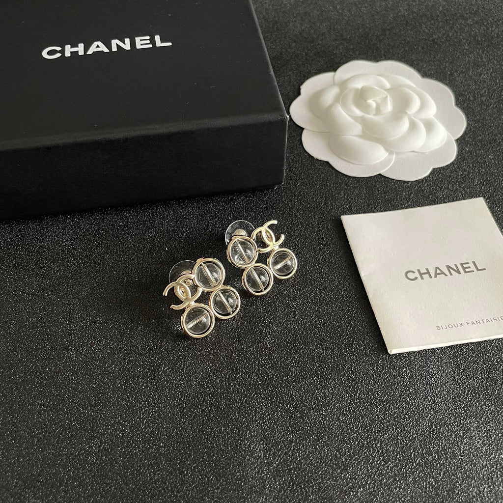 Double-C Emblem Stud Earrings in Polished Metal-Tone – Design 373 styled product view
