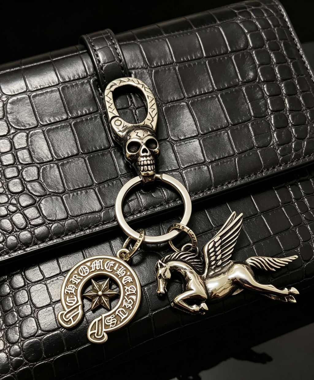 Skull Keychain in Antique Silver-Tone – Design 01 main product view