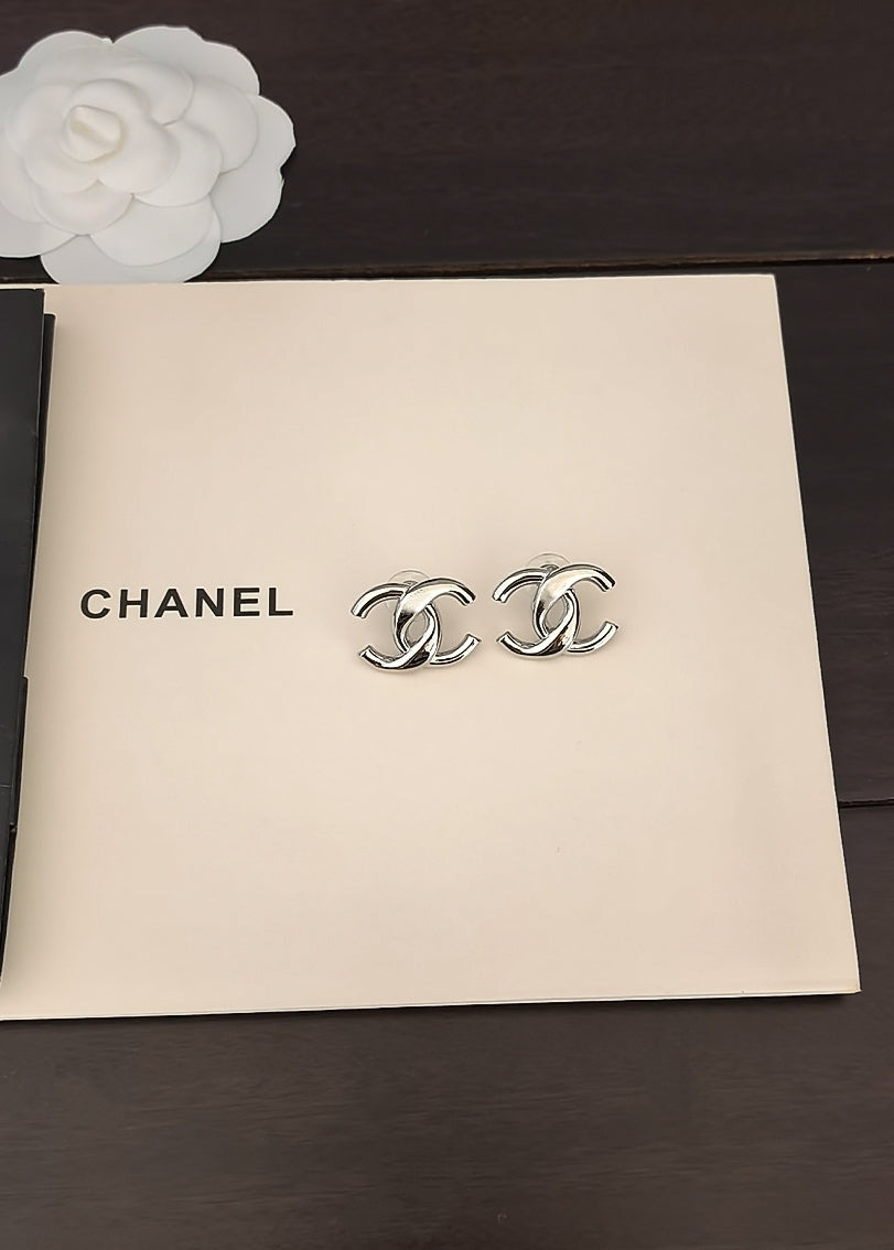 Signature Emblem Stud Earrings in Gold-Tone – White Detail – Design 003 close-up detail