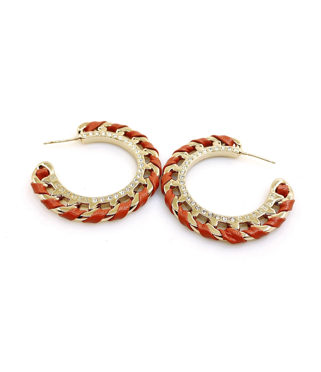 Round Jewelry Accessory in Gold-Tone – Black Detail main product view