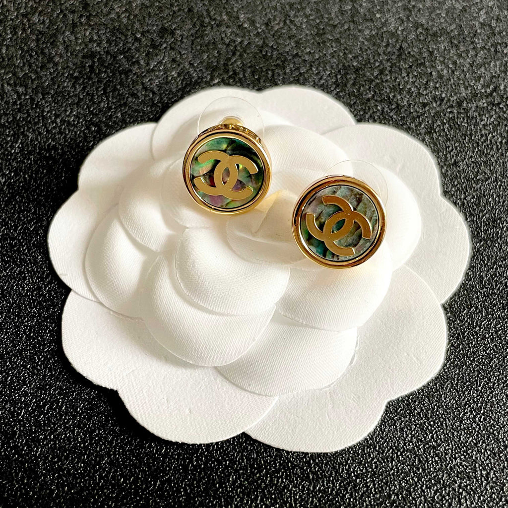 Double-C Emblem Stud Earrings in Polished Metal-Tone – Design 384 front product view