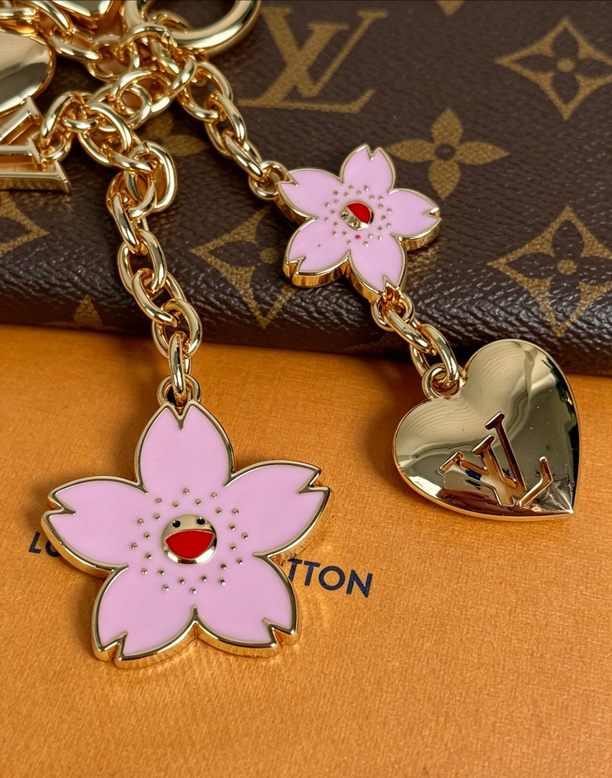 Letter Jewelry Accessory in Polished Metal-Tone – Design 013 side detail