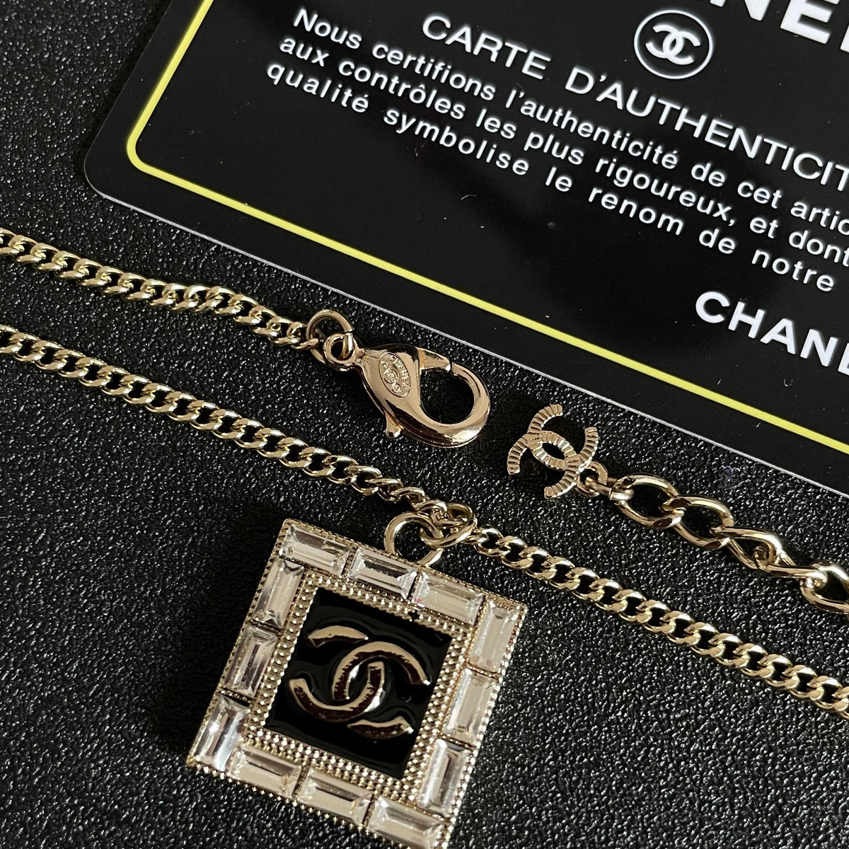Double-C Emblem Pendant Necklace in Polished Metal-Tone – Design 079 front product view