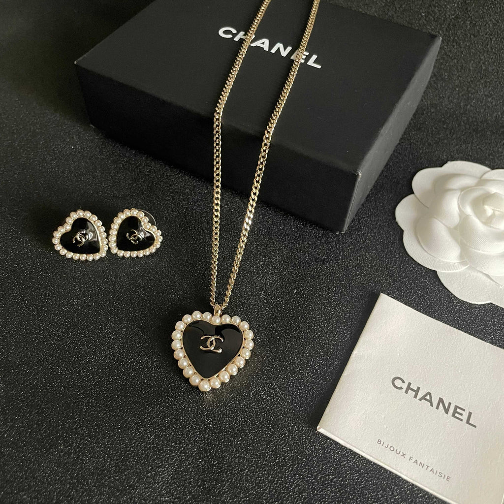 Double-C Emblem Pearl-Detail Pendant Necklace – Pearl Detail – Design 081 close-up detail
