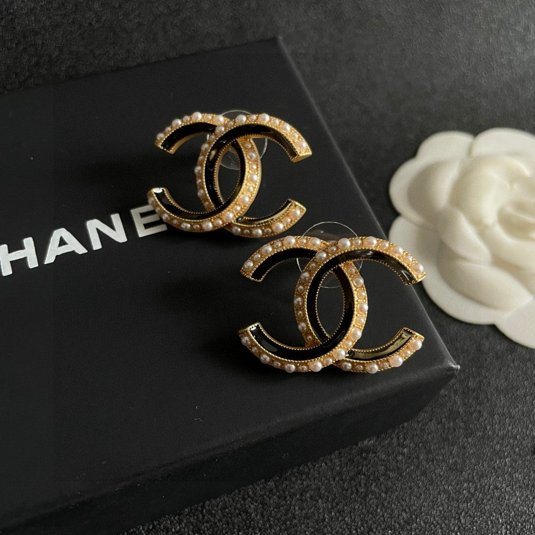 Double-C Emblem Pearl-Detail Stud Earrings – Pearl Detail – Design 031 detail view