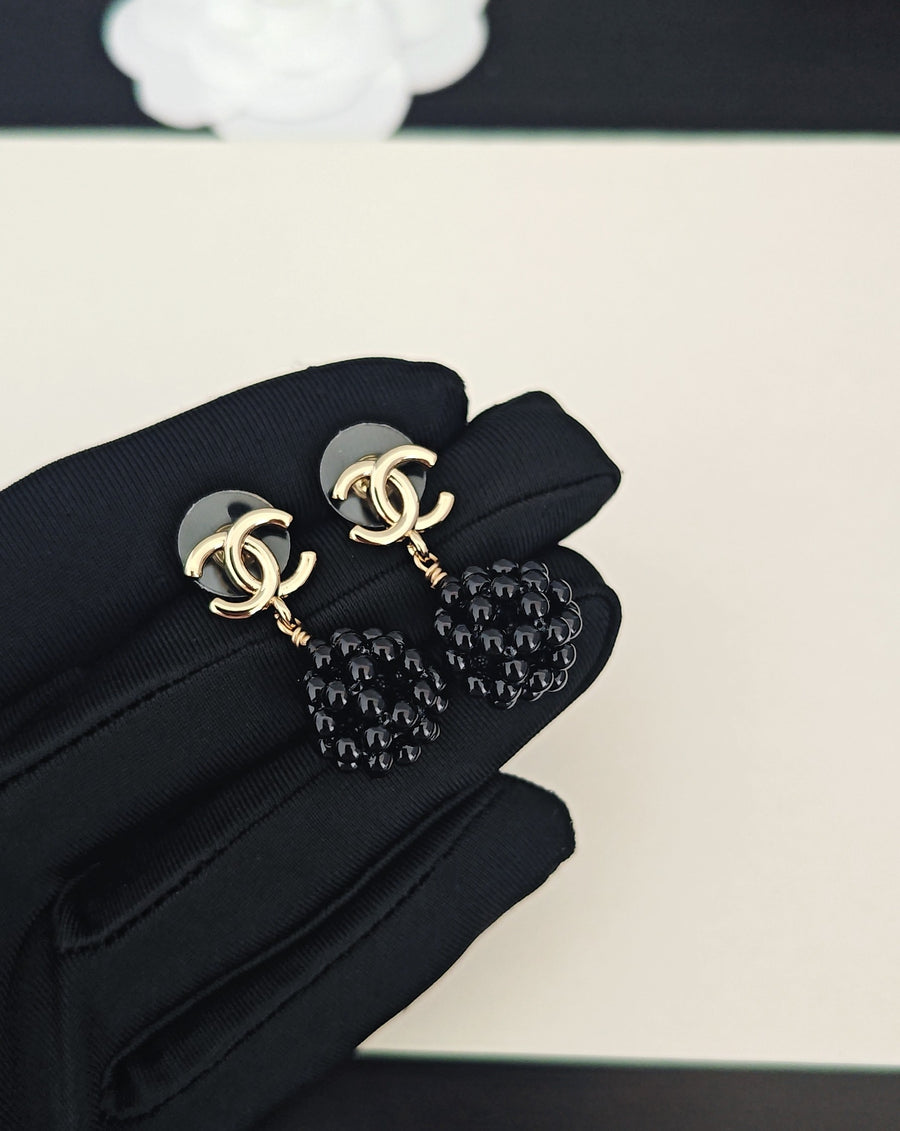 Pearl Pearl-Detail Statement Earrings – Pearl Detail – Design 016 main product view