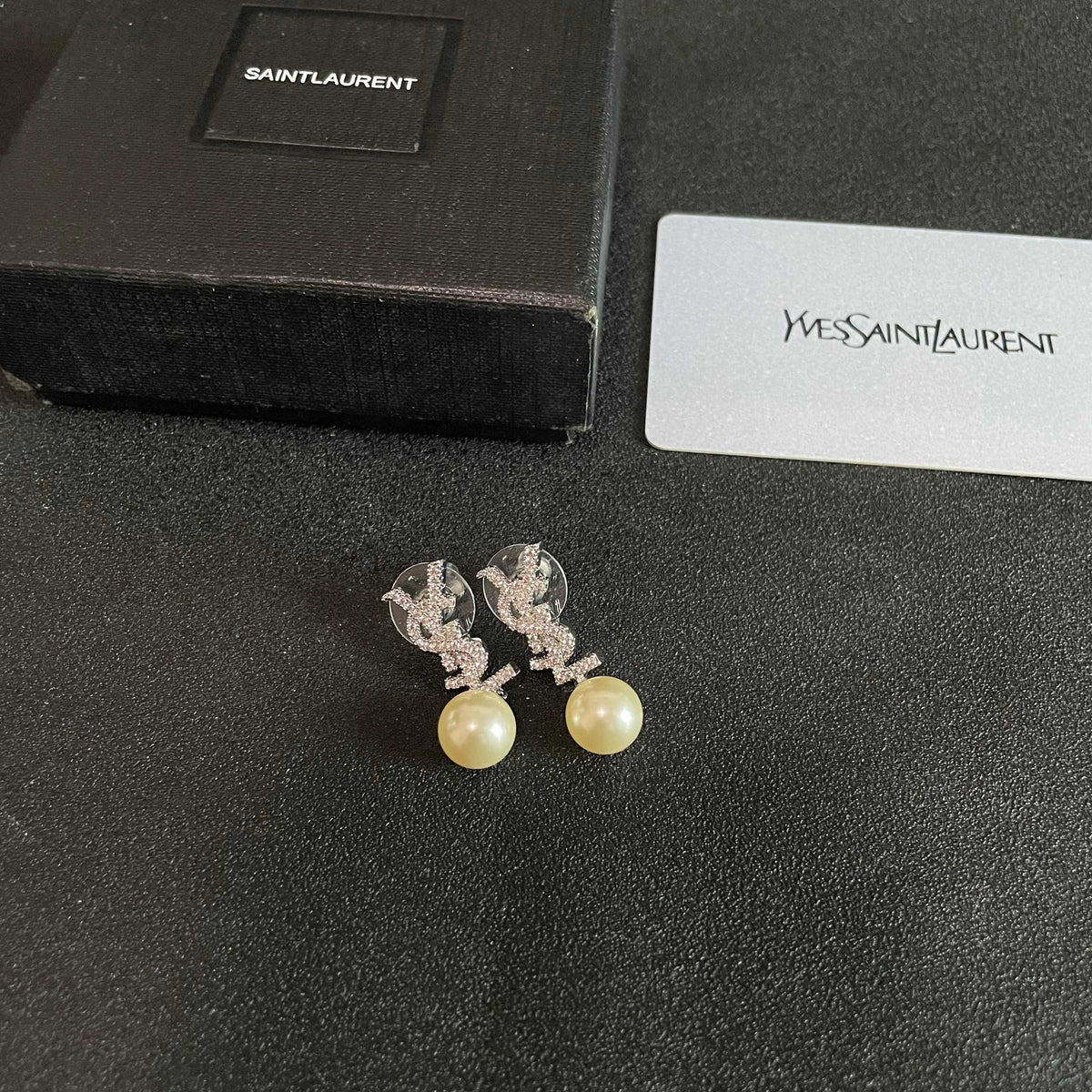 Geometric Emblem Stud Earrings in Silver-Tone – Vintage Detail – Design 012 close-up detail