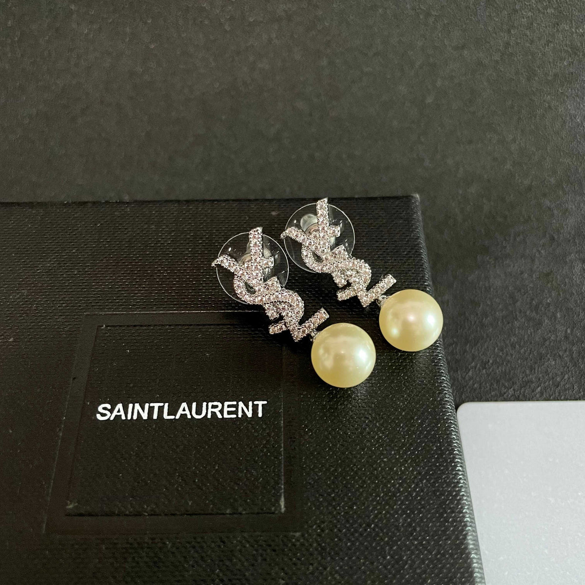 Geometric Emblem Stud Earrings in Silver-Tone – Vintage Detail – Design 012 detail view