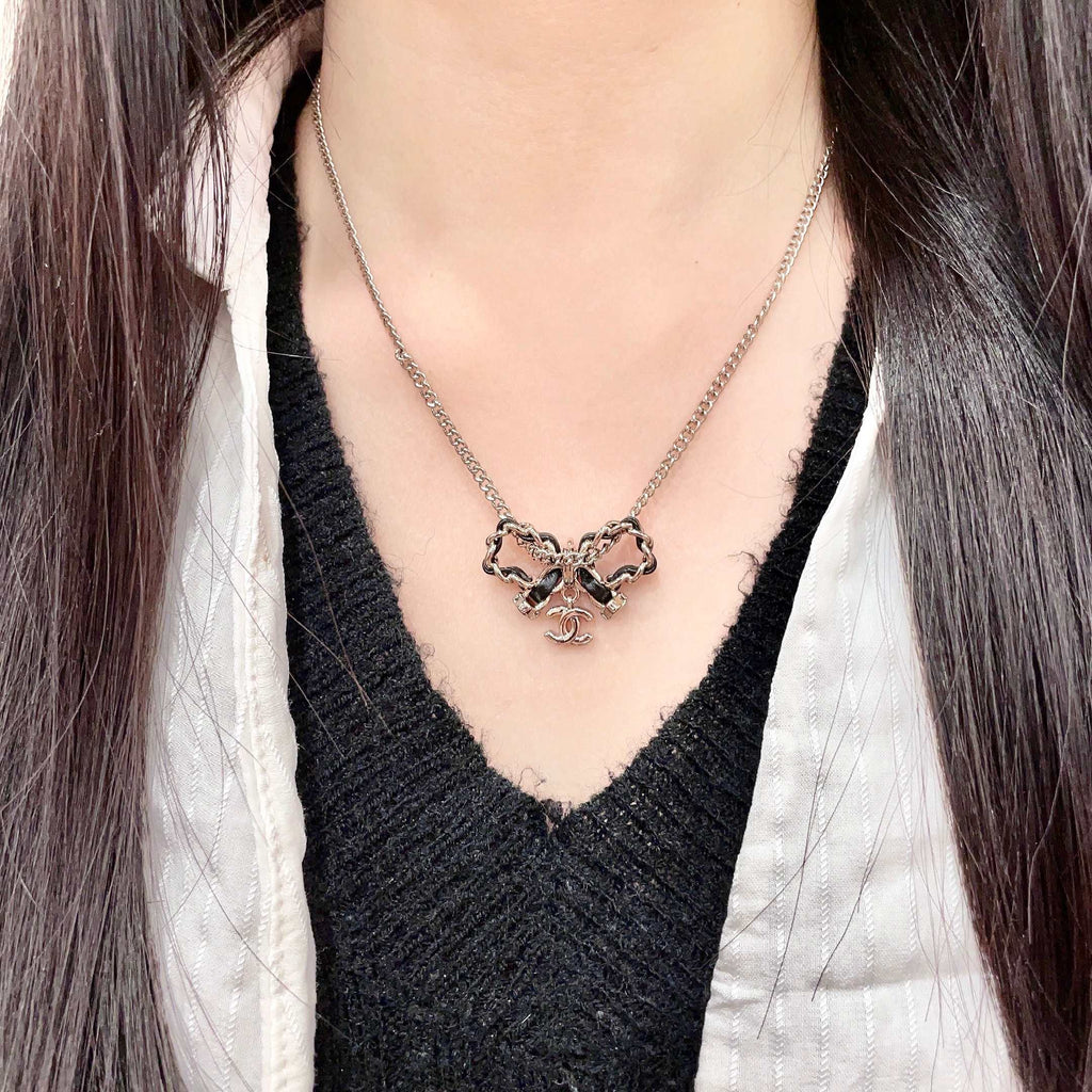 Letter Pendant Necklace in Polished Metal-Tone – Design 017 detail view