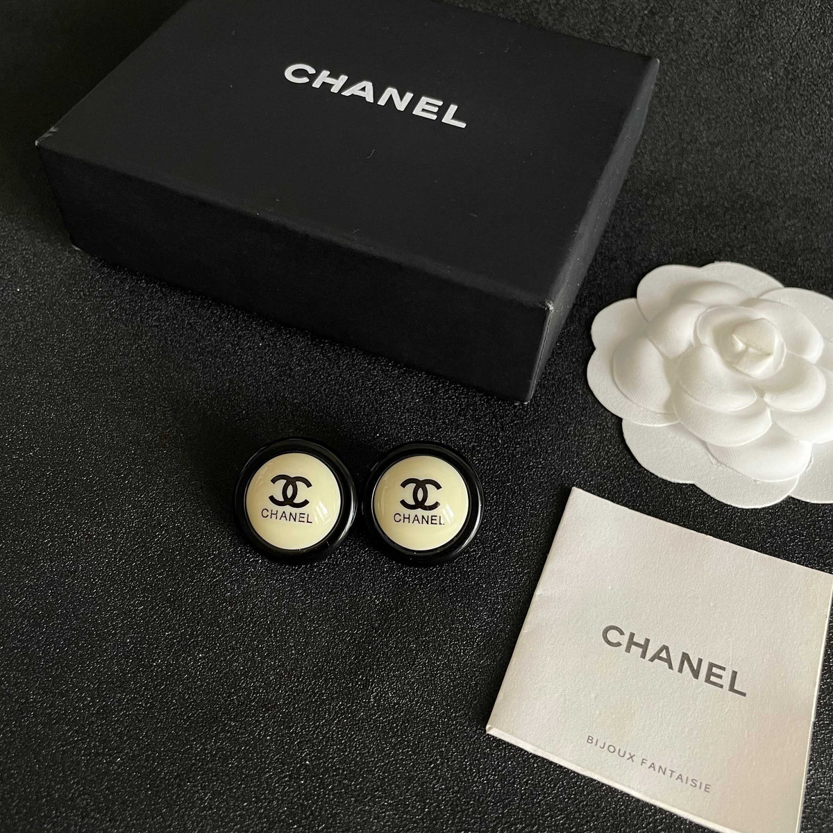 Double-C Emblem Stud Earrings in Polished Metal-Tone – Design 448 close-up detail