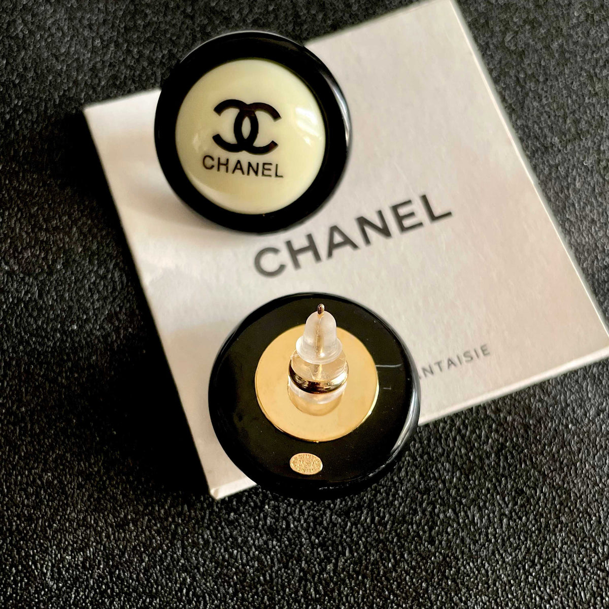 Double-C Emblem Stud Earrings in Polished Metal-Tone – Design 448 main product view