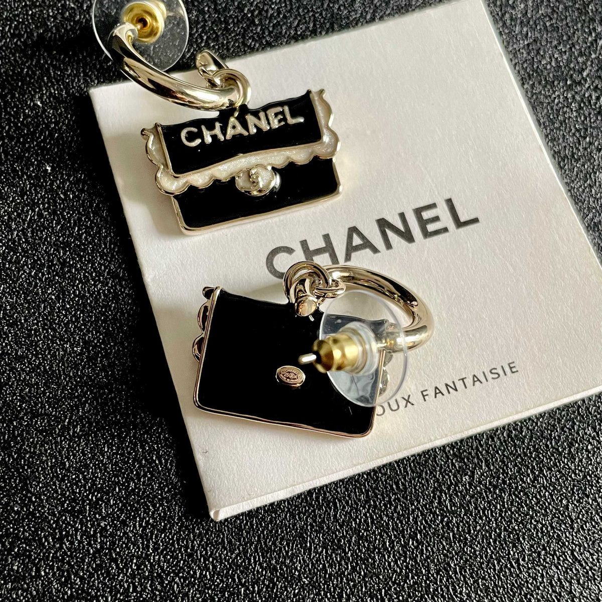 Double-C Emblem Stud Earrings in Polished Metal-Tone – Design 444 main product view