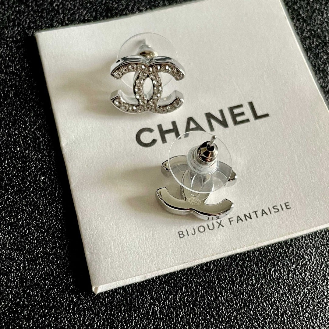 Double-C Emblem Stud Earrings in Polished Metal-Tone – Design 441 main product view