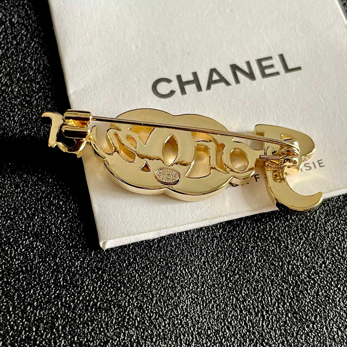 Signature Emblem Brooch in Polished Metal-Tone – Design 059 main product view