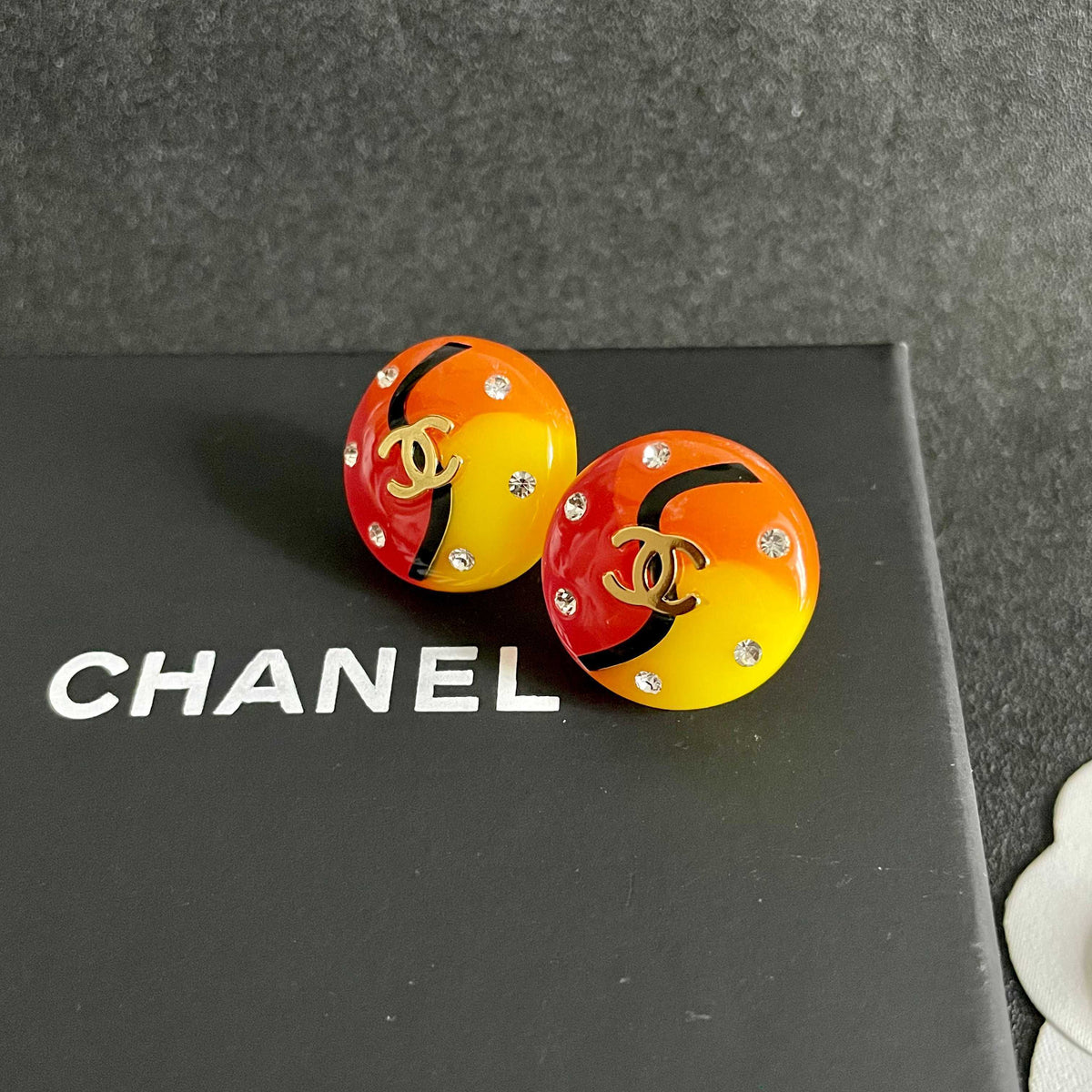 Double-C Emblem Stud Earrings in Polished Metal-Tone – Design 419 detail view