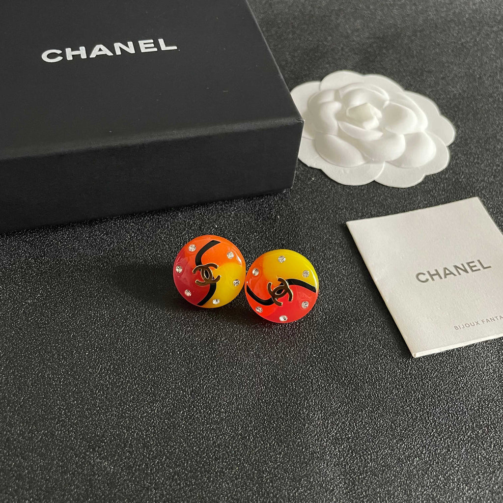 Double-C Emblem Stud Earrings in Polished Metal-Tone – Design 071 styled product view