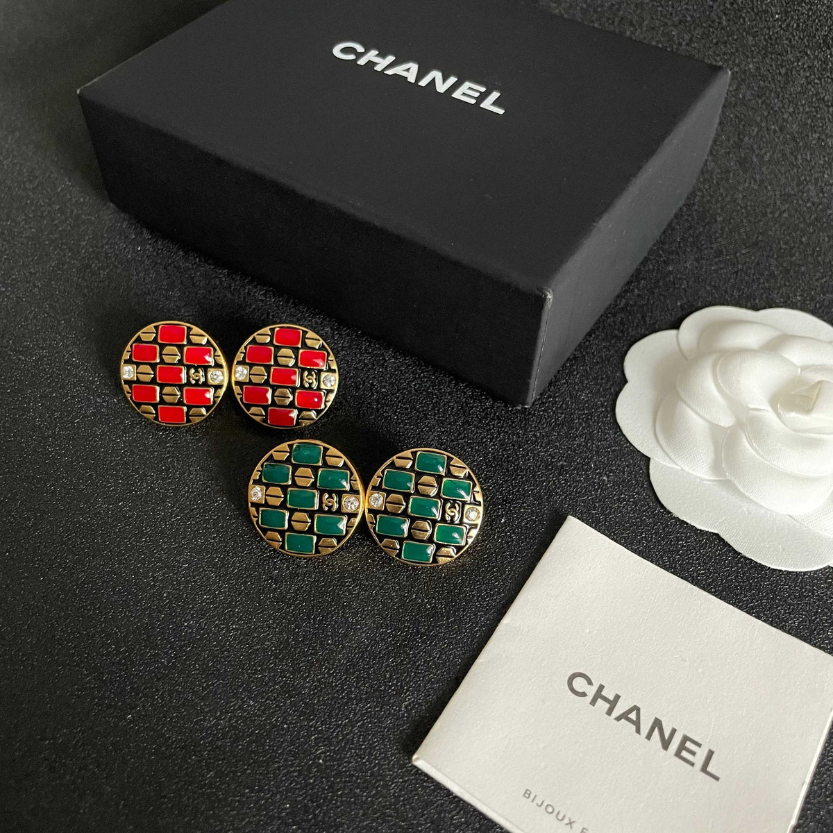 Double-C Emblem Stud Earrings in Polished Metal-Tone – Design 414 close-up detail