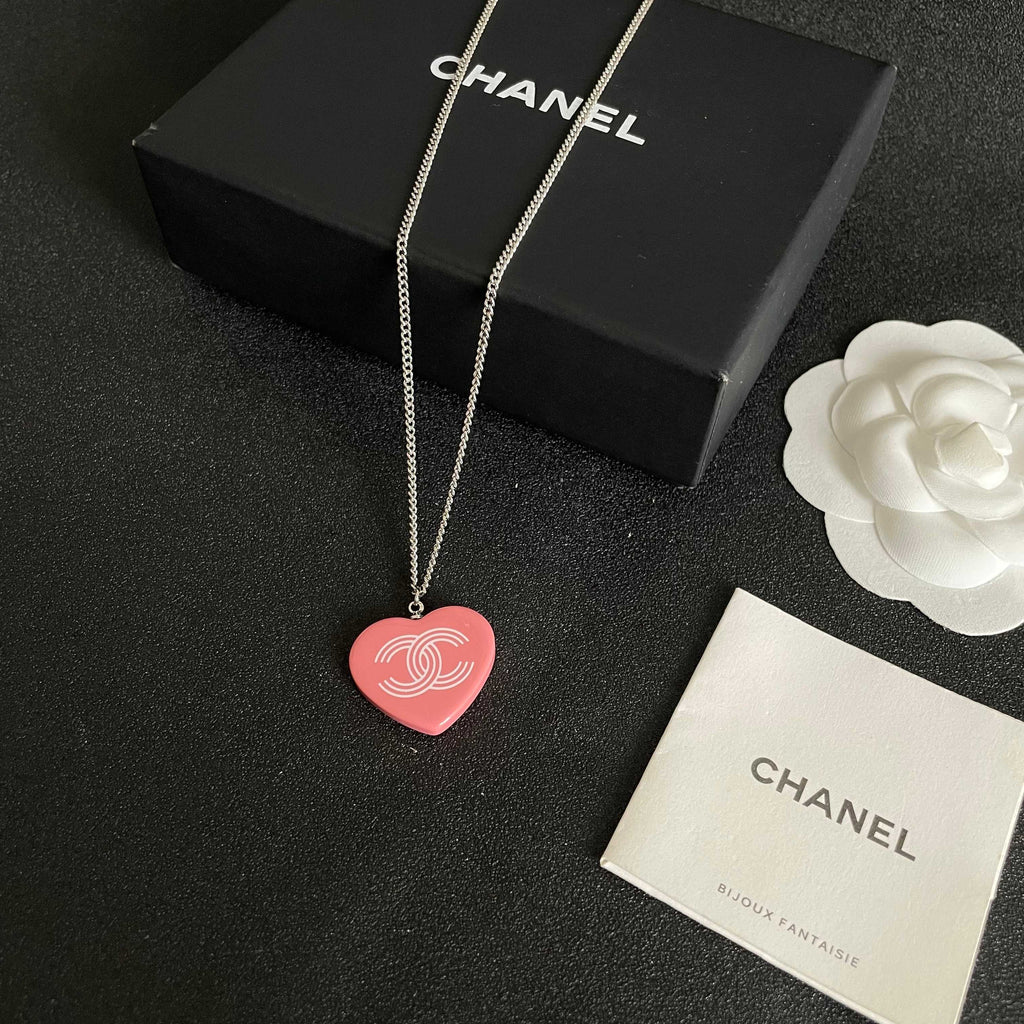 Double-C Emblem Pendant Necklace in Polished Metal-Tone – Heart Detail – Design 007 close-up detail