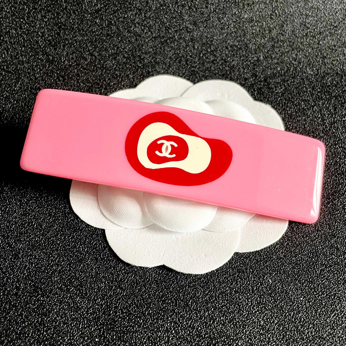 Double-C Emblem Hair Clip – Design 038 front product view