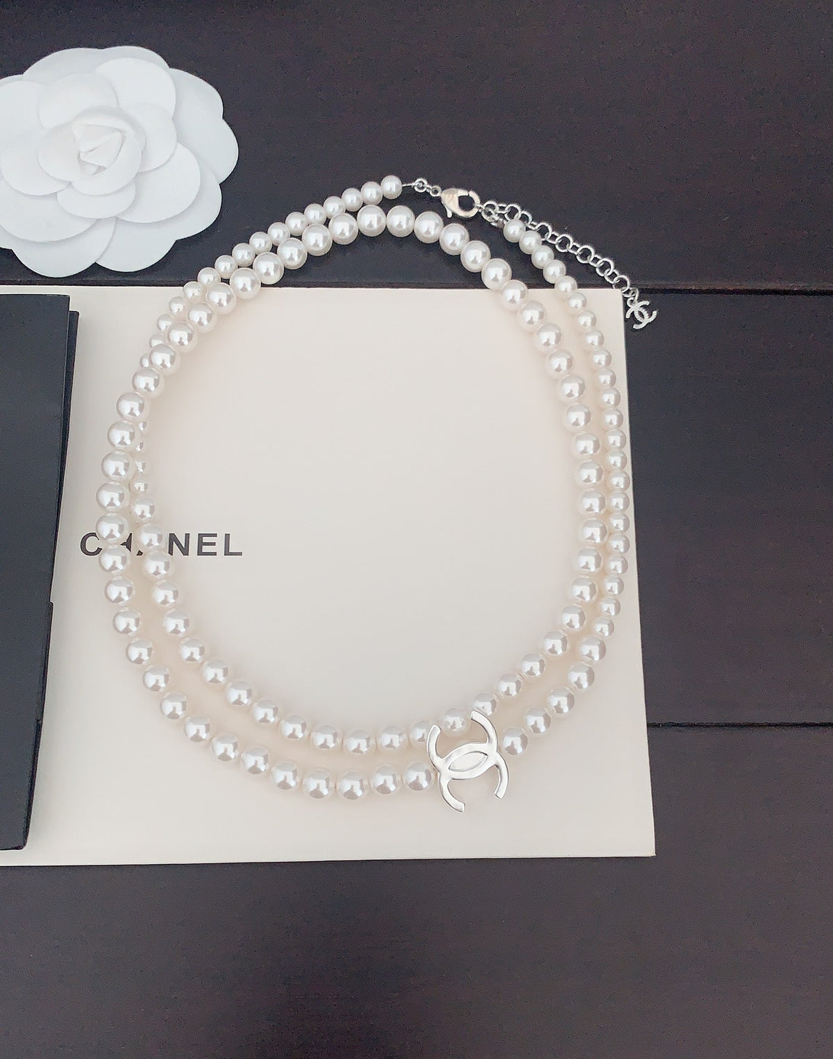 Pearl Pearl-Detail Pendant Necklace – Pearl Detail – Design 068 main product view