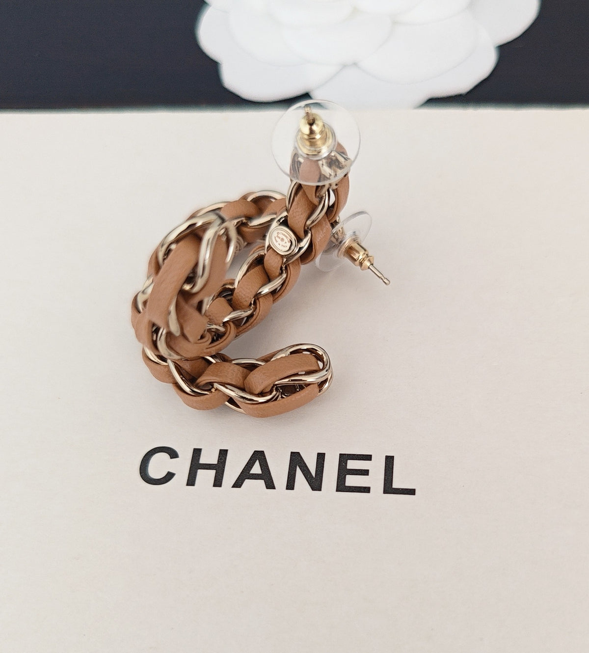 Signature Emblem Jewelry Accessory in Gold-Tone – Design 032 detail view
