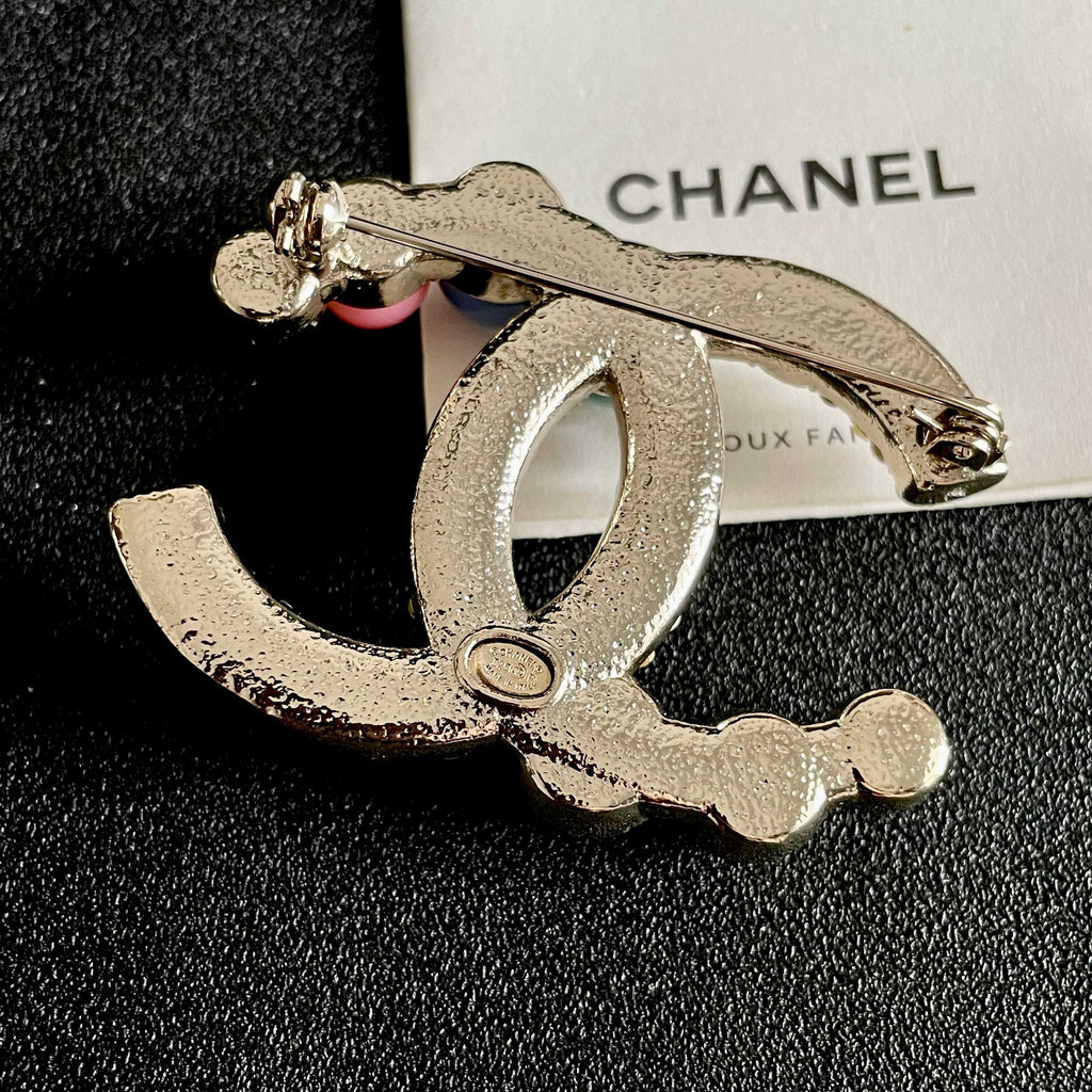 Signature Emblem Brooch in Polished Metal-Tone – Design 016 main product view