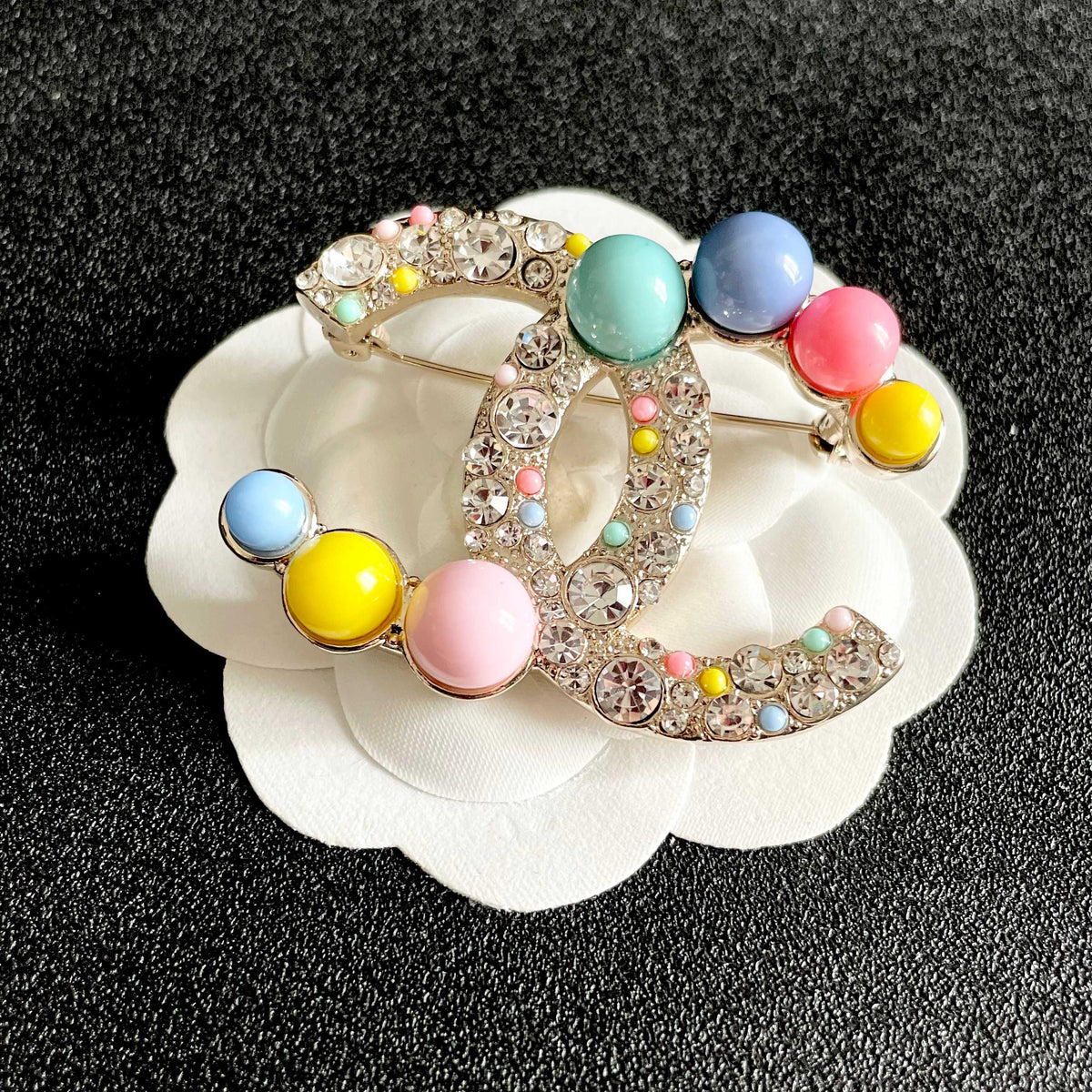 Signature Emblem Brooch in Polished Metal-Tone – Design 016 front product view