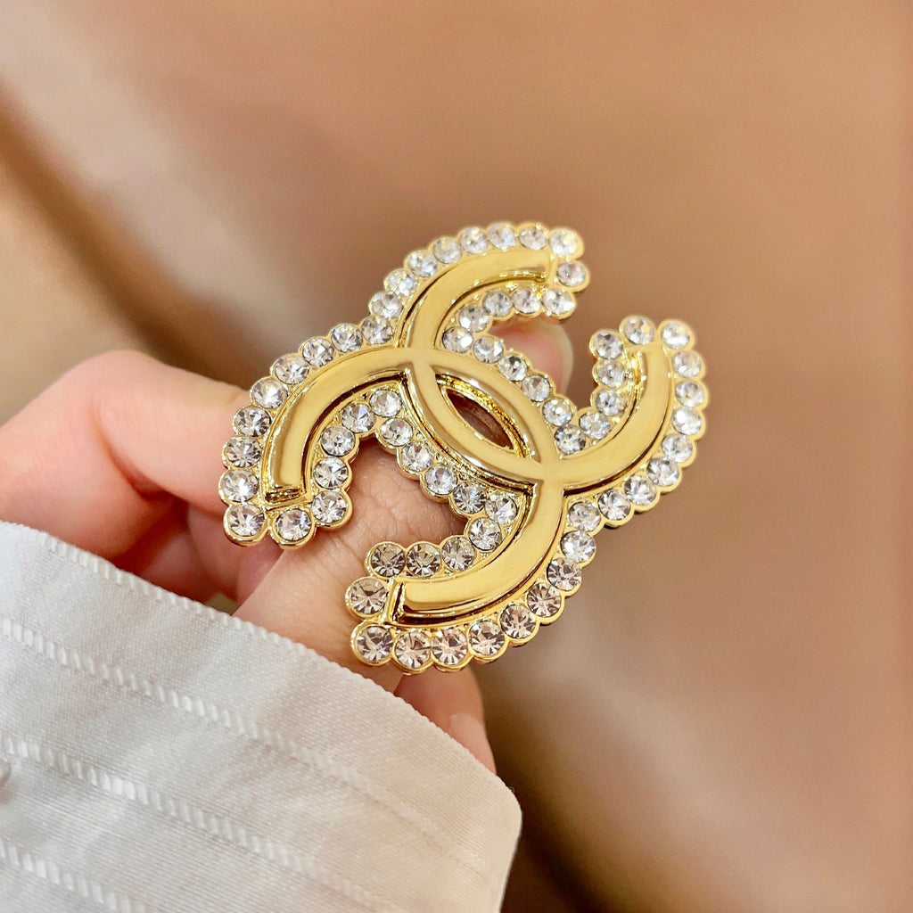 Signature Emblem Brooch in Polished Metal-Tone – Design 015 detail view