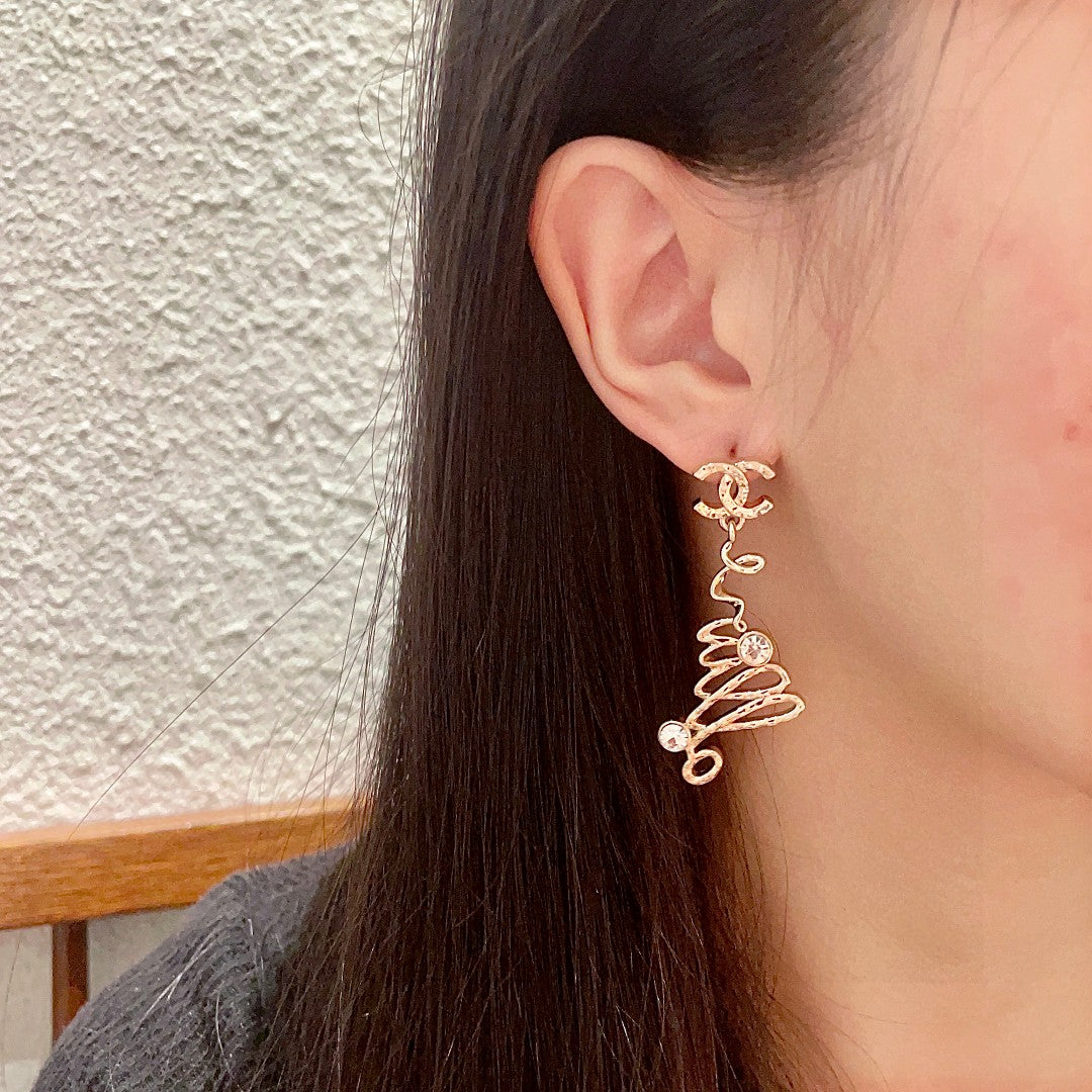 Double-C Emblem Statement Earrings in Polished Metal-Tone – Design 076 close-up detail