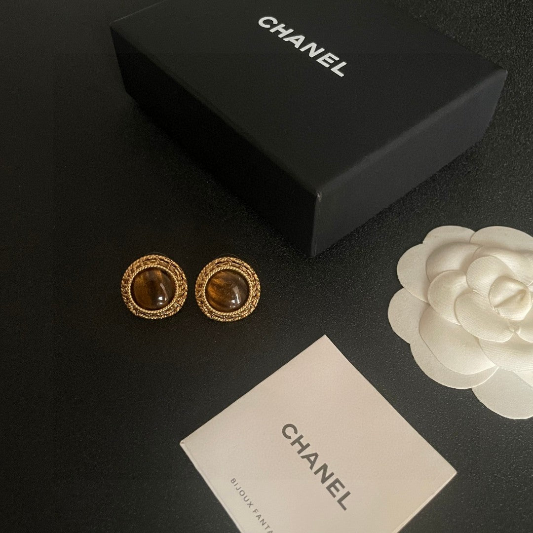 Double-C Emblem Stud Earrings in Polished Metal-Tone – Design 435 close-up detail