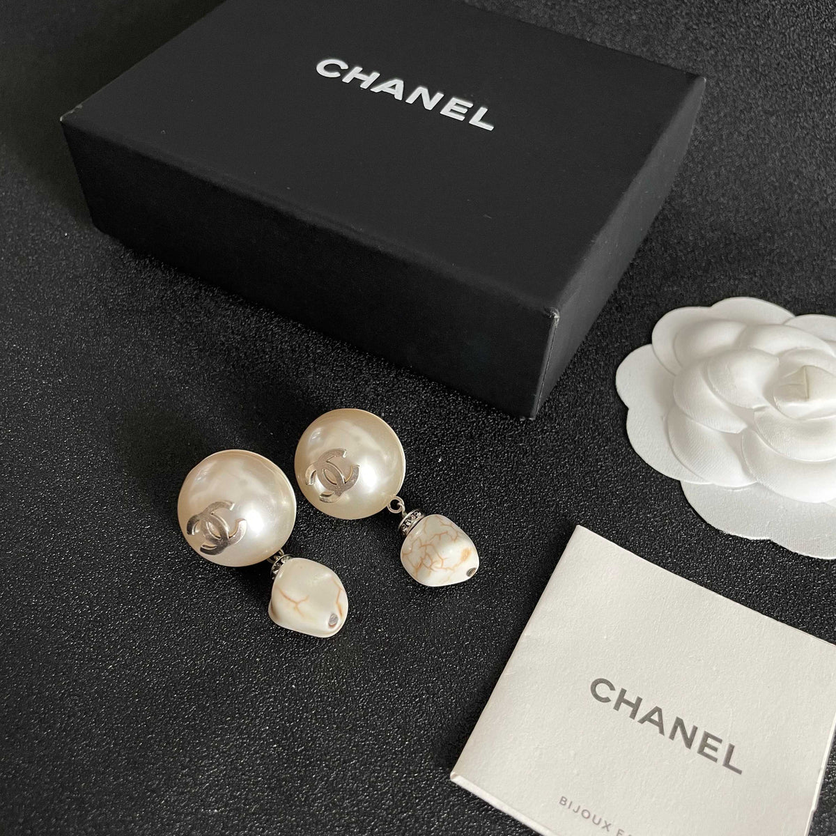 Double-C Emblem Pearl-Detail Statement Earrings – Pearl Detail – Design 032 close-up detail