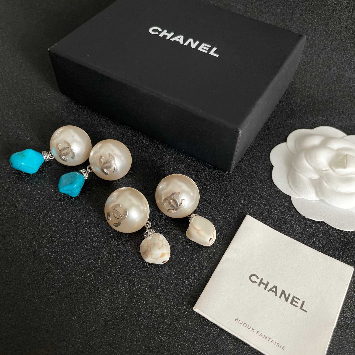 Double-C Emblem Pearl-Detail Statement Earrings – Pearl Detail – Design 033 close-up detail