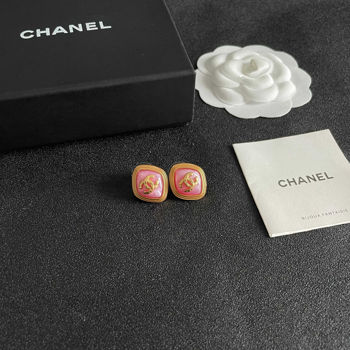 Double-C Emblem Stud Earrings in Polished Metal-Tone – Design 468 styled product view