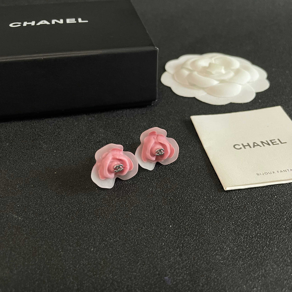 Double-C Emblem Stud Earrings in Polished Metal-Tone – Design 131 styled product view